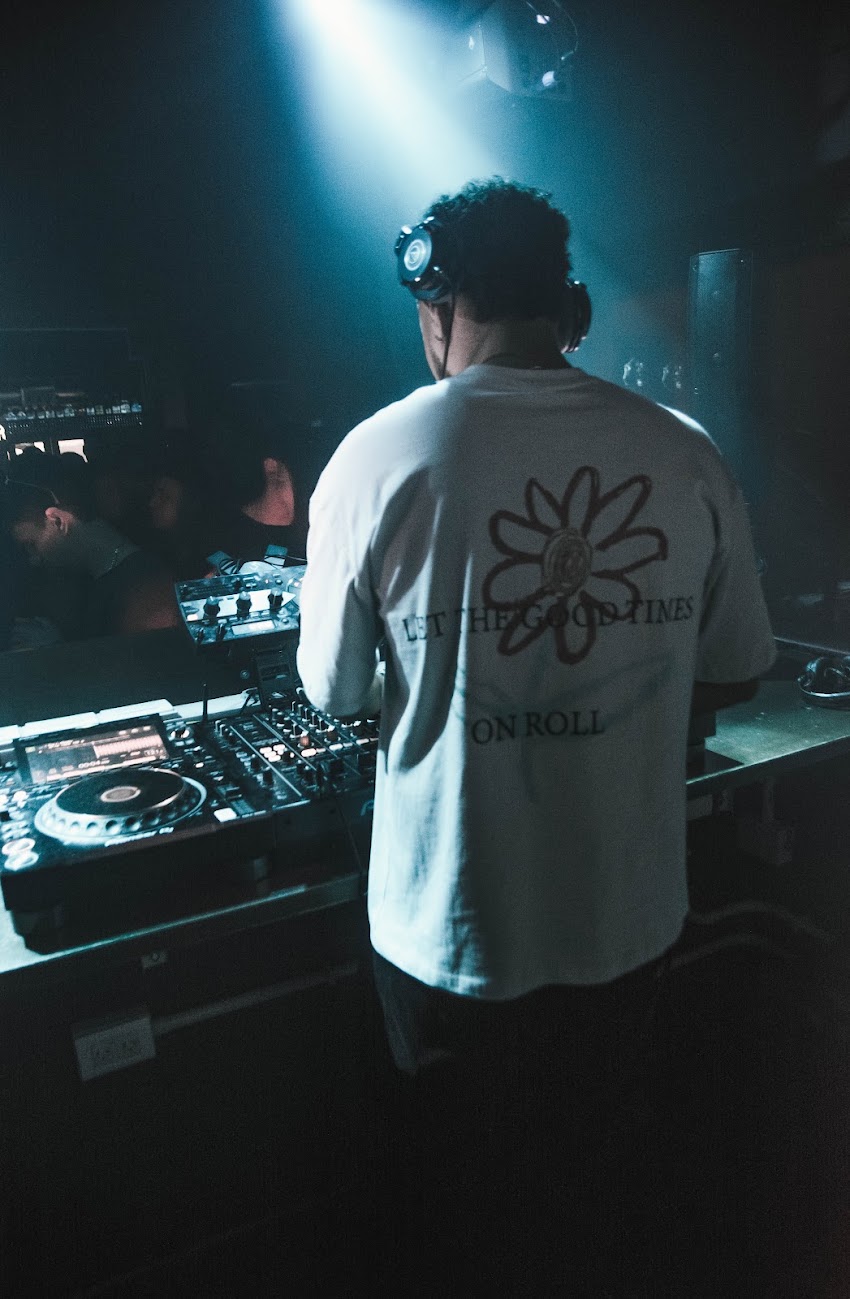 Coral bar & studio