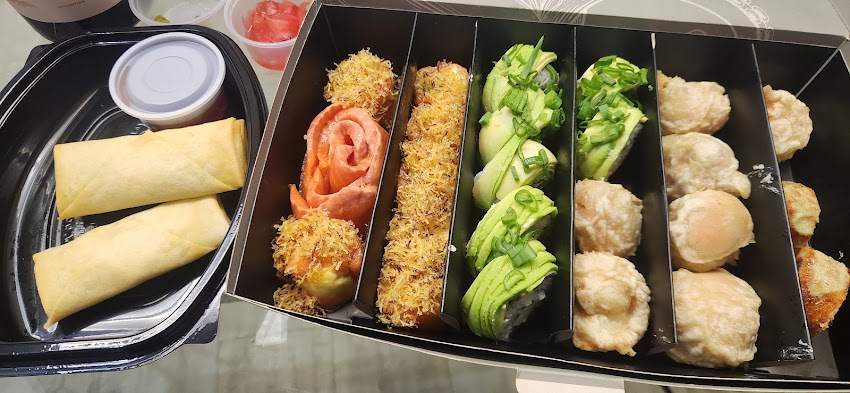 Sushi Roll To Go – Manantiales 1