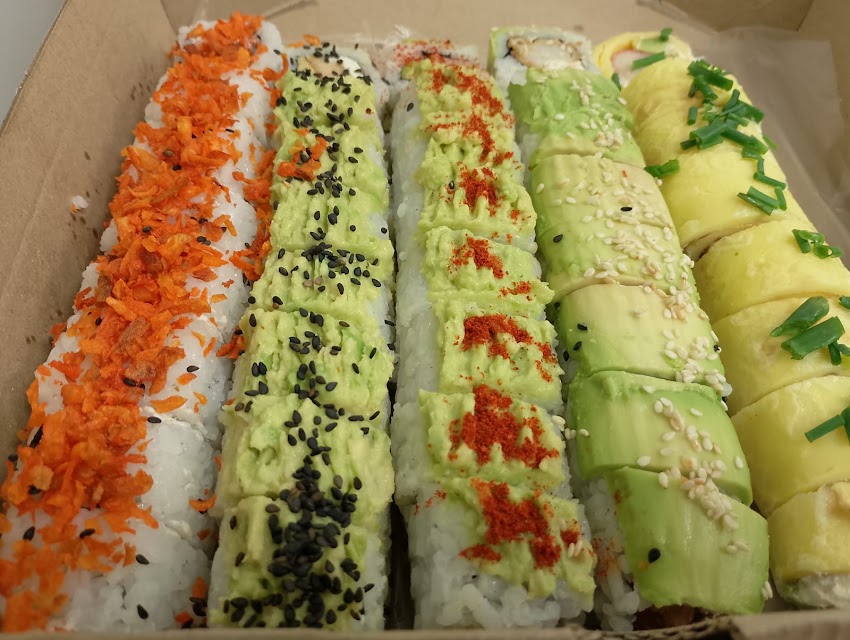 Rolls del Medio sushi Rodeo de la Cruz 🍣