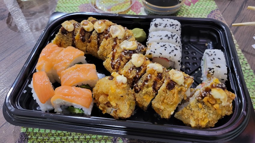 Yunīku Sushi