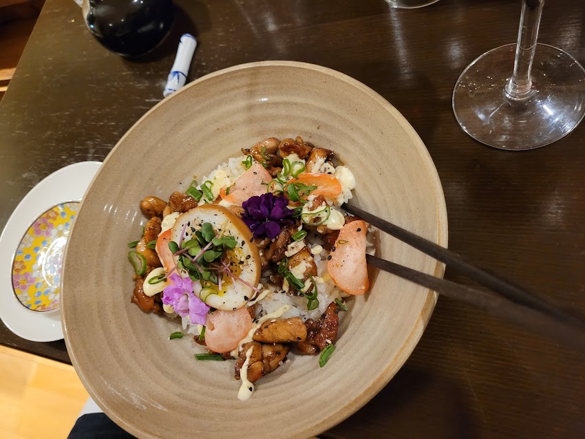 Hachi Sushi
