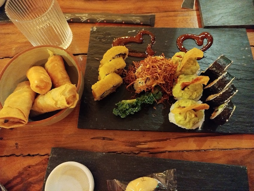 MIKHUNA NIKKEI SALADILLO