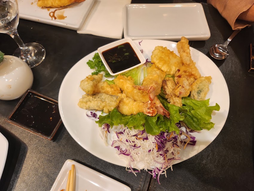 Hikaru Resto Sushi