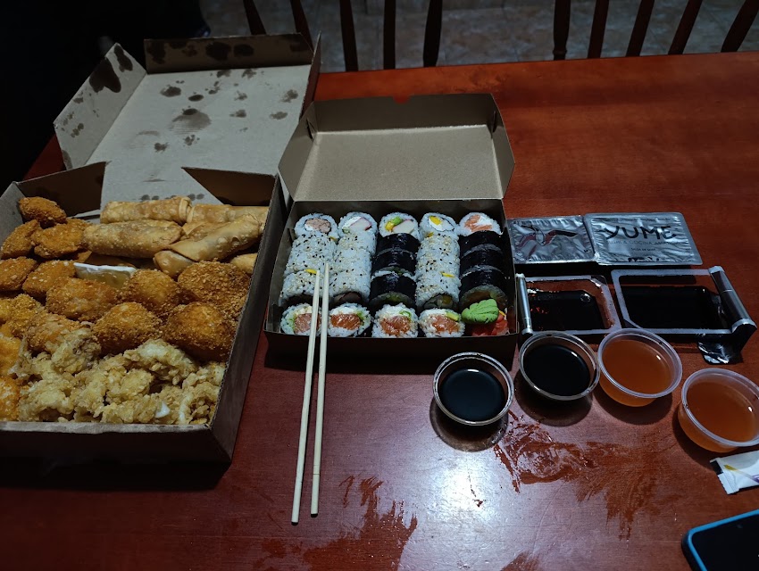 Yume Sushi & Cocina asiática
