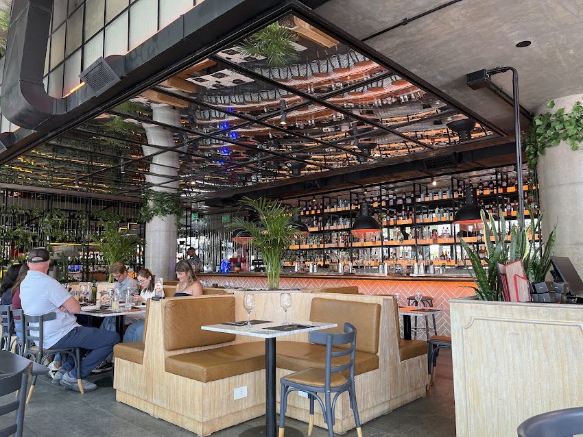 Negroni Bistro & Sushi Bar