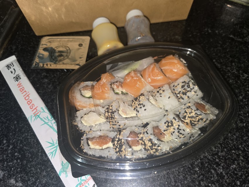Ryujin sushi y Salada